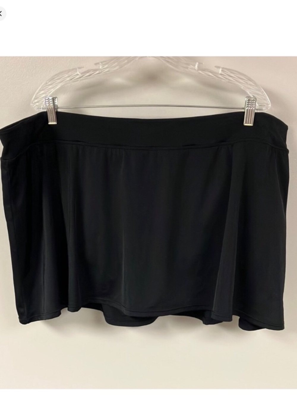 3/$19 ❤️ Black swim bottoms with skirt 26w Jaclyn smith